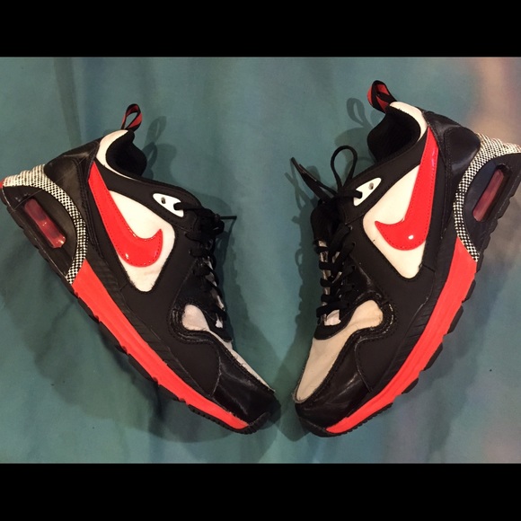 Nike AirMax ❤️ red black and white