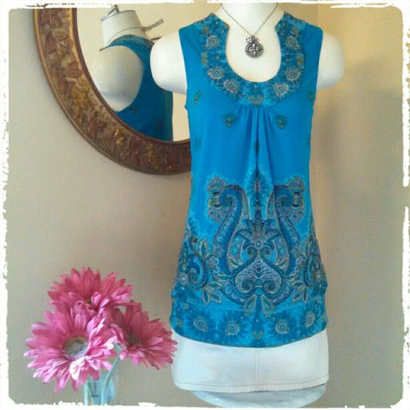 INC International Concepts Tops - INC SMALL BLUE U-NECKLINE SLEEVELESS BLOUSON TOP