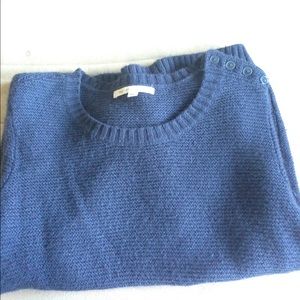 Gap sweater