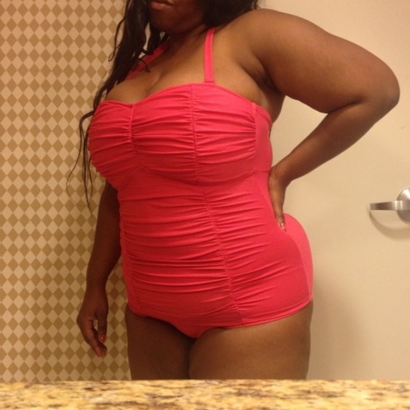 Forever 21 Other - Pink 1 piece swimsuit halter top size 2x NWOT