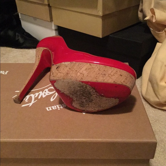 Christian Louboutin - Picture 2 of 3