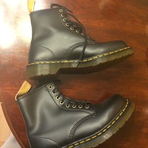 vegan doc martens 1460