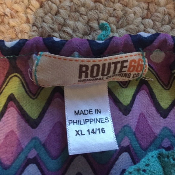 shirt - Picture 3 of 3