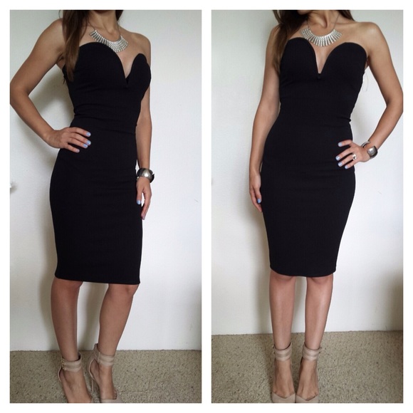 🚨SOLD🚨Black bodycon dress.NWOT