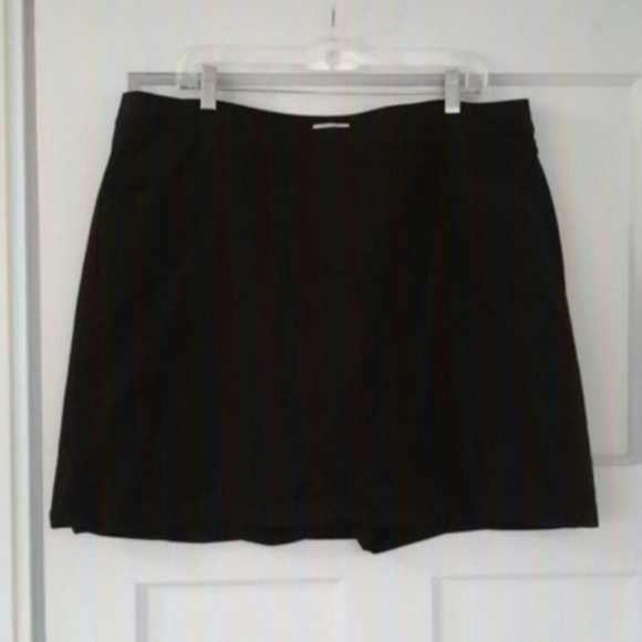 Crisp black skort by Dockers Woman 20W