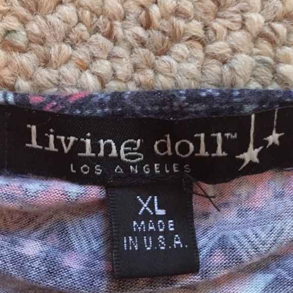 crop top - Picture 3 of 3