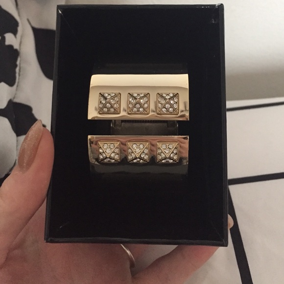 VS bangle
