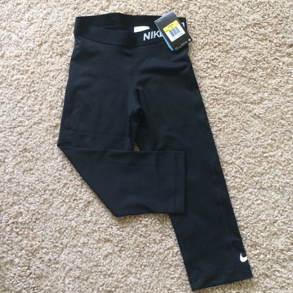 Nike Pants - NWT Nike Pro Dry Fit Pants