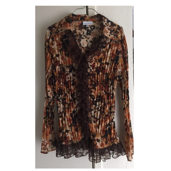 Beautiful multi brown colored top.  Brand New