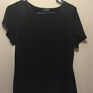 Black short sleeve shirt