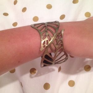 Leaf wrap bracelet