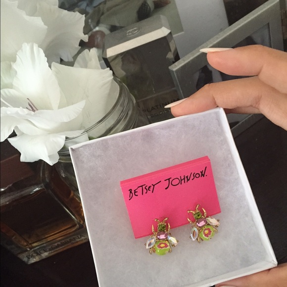 Betsey Johnson Accessories - Brand new BETSEY EARINGS 😍