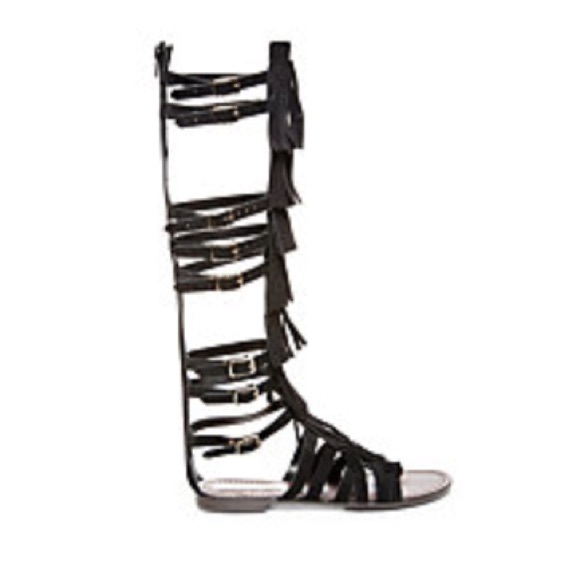 🚨 Sold🚨 NWT Steve Madden Fringe Gladiators - Picture 2 of 4