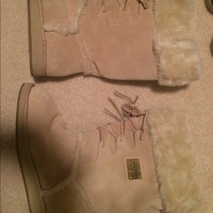 Guess Cream-Colored Snow Boots