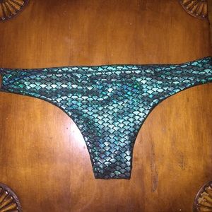 •|Handmade swimsuit bottoms|•