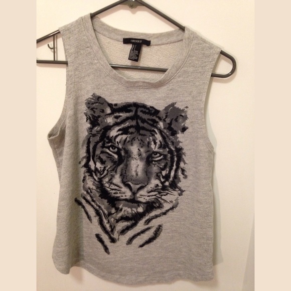 Gray tiger muscle tee