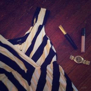 Black and white chevron print dress
