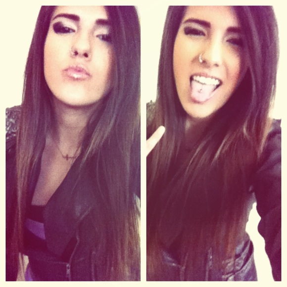 Meet your seller 💕 - Picture 2 of 4