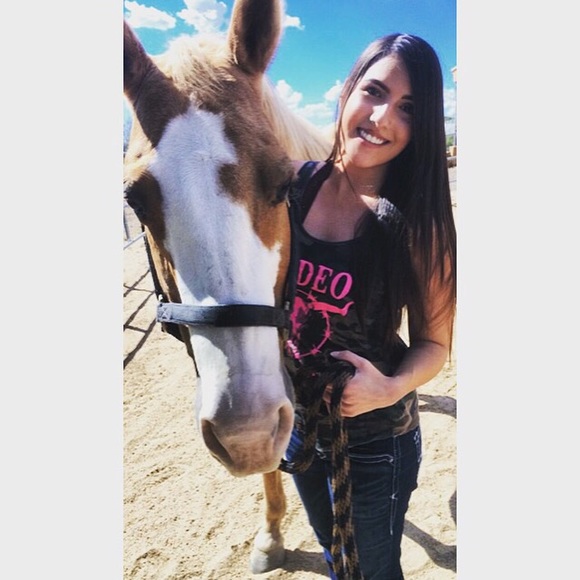 Meet your seller 💕 - Picture 3 of 4