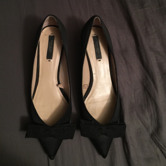 Zara black shoes with bow.