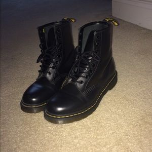 New Black Doc Martens 1460