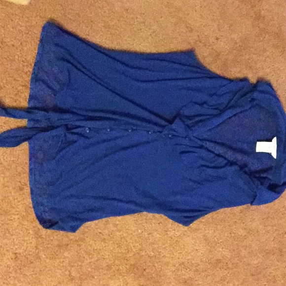 Sleeveless dark blue dress tank with lace back