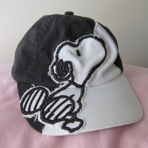 Cedar Fair Entertainment Co. Other - Snoopy hat