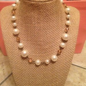 SABIKA PEARL NECKLACE