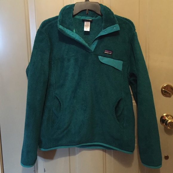 Patagonia Outerwear - On hold! Patagonia Pullover💚 (medium)