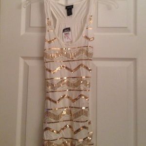 Sequin tank
