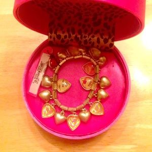 Betsey Johnson heart charm bracelet