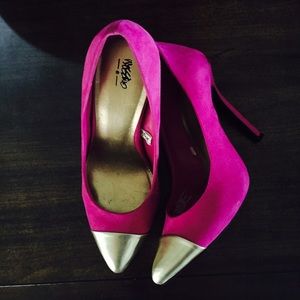 Fuschia Gold Toe Heels