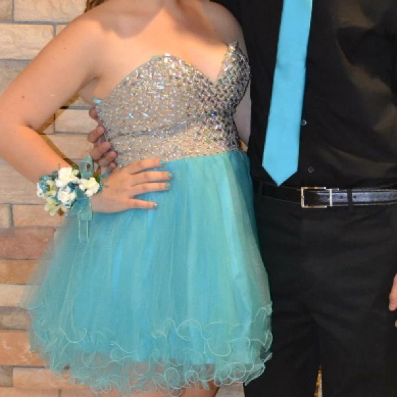 Homecoming/prom dress - Picture 3 of 3