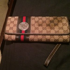 Gucci clutch