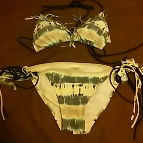 Bathing suit