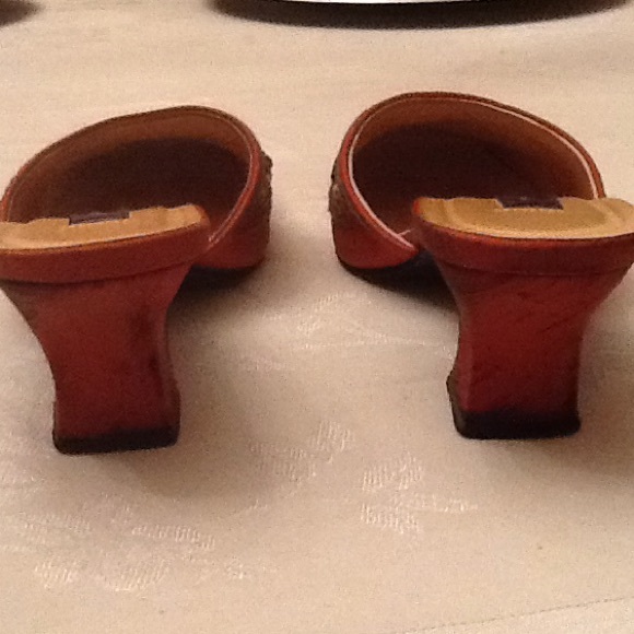 Coral/ bronze shoes, with beads size 9 - Picture 2 of 4