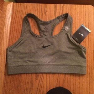 Bran new nike sports bra!