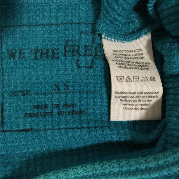 Free People Cropped Thermal - Picture 2 of 4