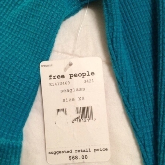 Free People Cropped Thermal - Picture 3 of 4