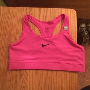 Bran new nike sports bra!