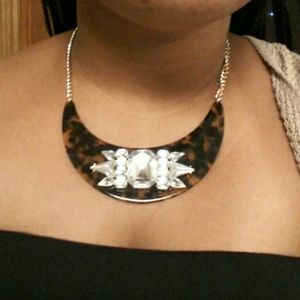 Traci Lynn Tortoiseshell Candy Collar