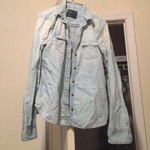 AE Chambray light denim shirt