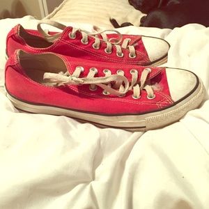 Red low top converse