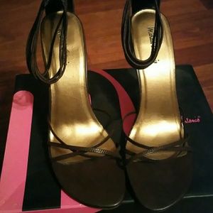 Brown Michael Antonio Heels