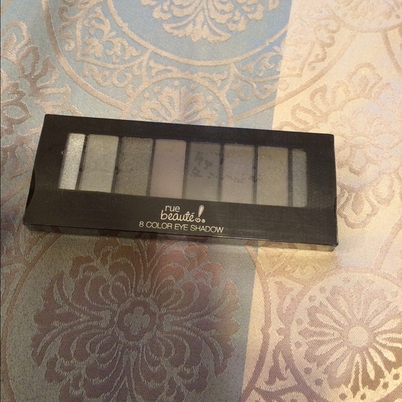 Eye shadow