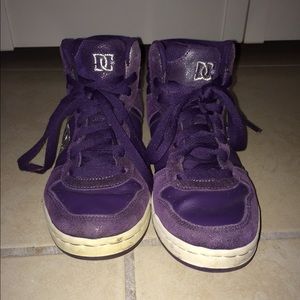 DC purple shoes