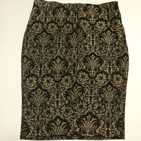 Matching Plus Size Crop Top and Skirt