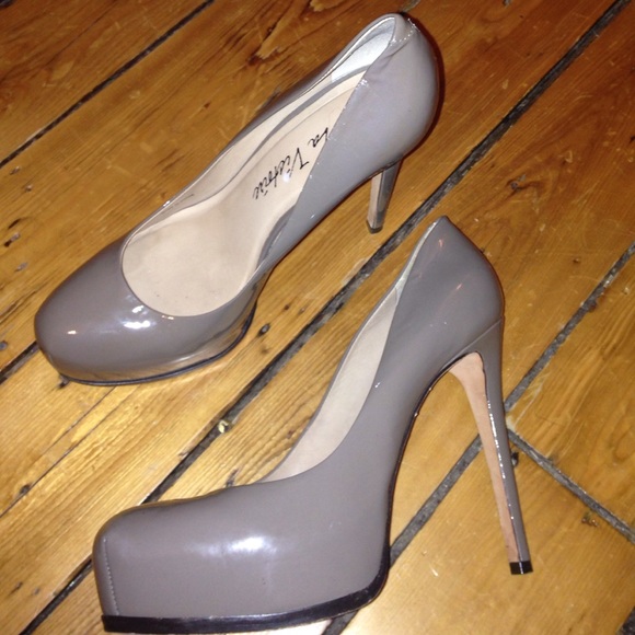 Pour la Victoire pumps