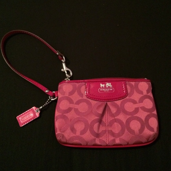 Coach Handbags - Coach Wristlet