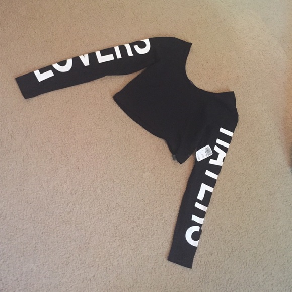 Forever 21 Tops - 🚫SOLD🚫Lovers/Haters long sleeve black crop top.